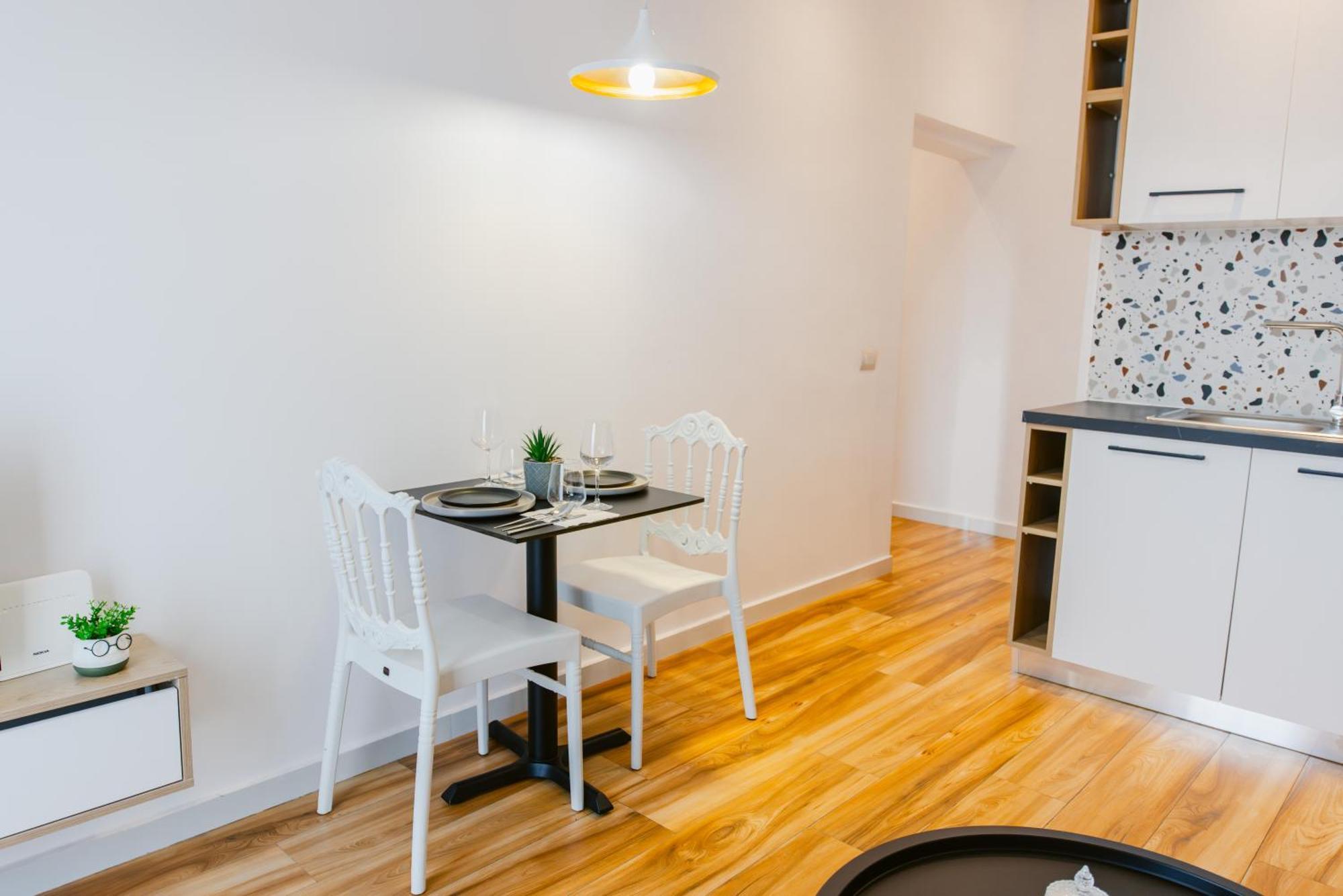 Durres Str Modern Apartments - The Nest تيرانا المظهر الخارجي الصورة